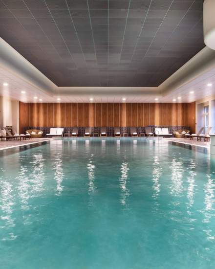 Piscine intérieure - Photographie non contractuelle